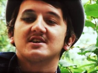 #015 WELLING WALRUS We Are Hype (SCENE DE BAIN)