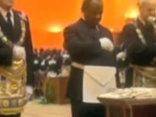 Gabon _ Les SUPPOTS DU " Grand Maitre de l'Univers " ...