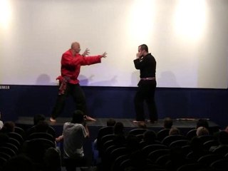 Absurde Séance Paris - MERANTAU - Présentation de Pepper Steak, Court-métrage Vénère et Démonstration de Silat par Franck Ropers