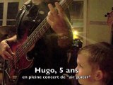 Fontaine-les-Vvs : du air guitar pour Hugo avec les Trippers