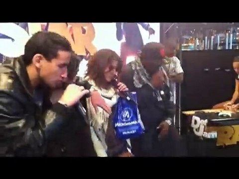 Paris Games Week : Stand Def Jam Rapstar Fabulous Gang HD