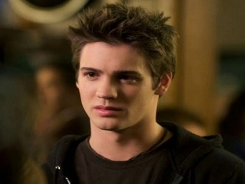 Watch The Vampire Diaries Online S1 E01