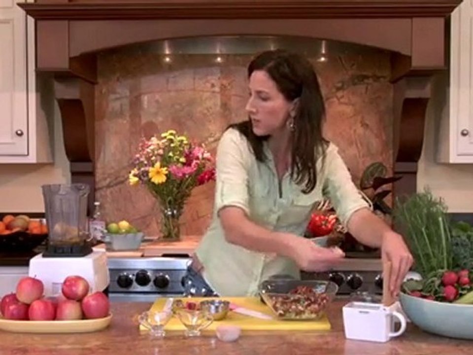 Raw Food Recipe: Curry Waldorf Salad