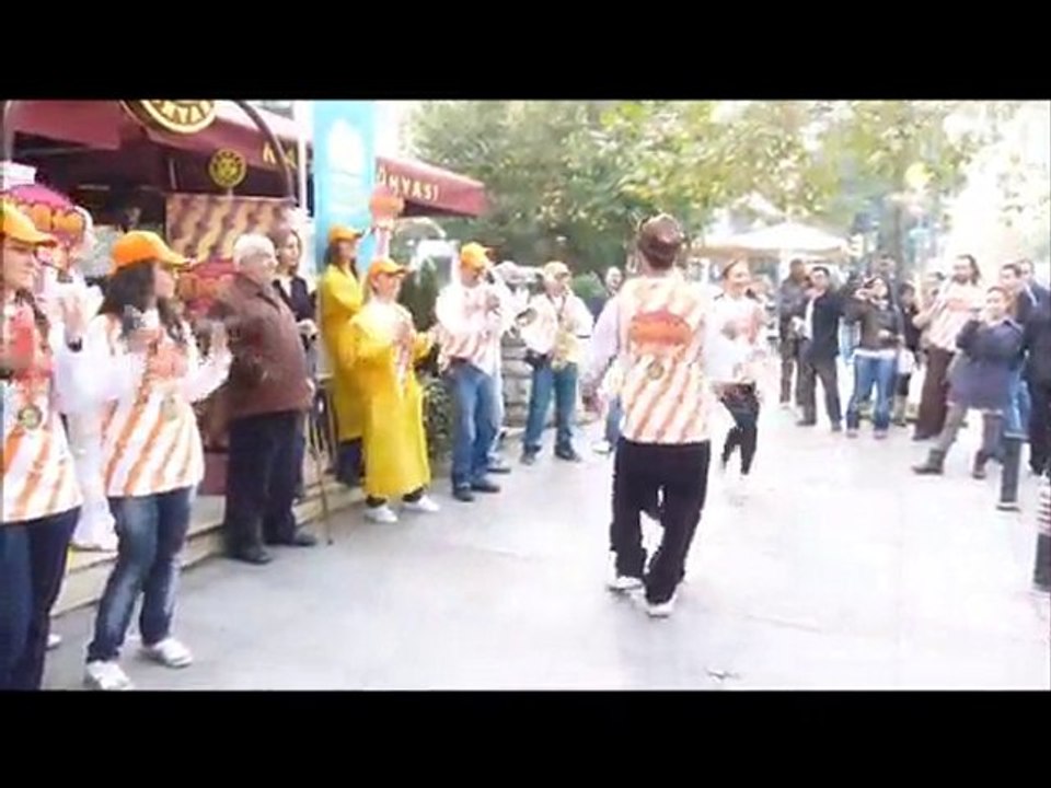 saem bando ekibi - kahve dünyası - bonte dansçı kızlar