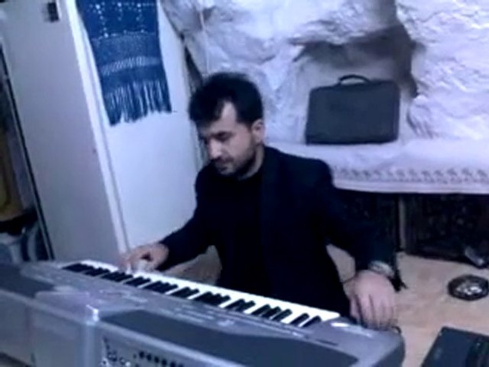 Ardindan bir deli biraktin gittin