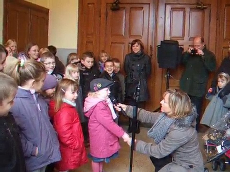Mélyne chante l'hymne National