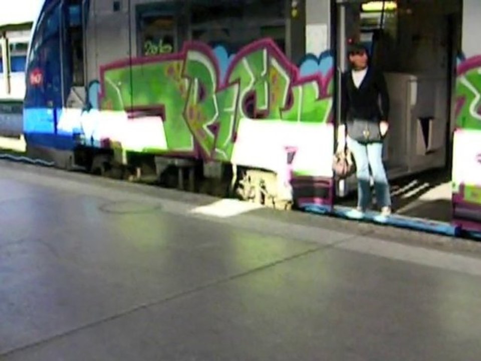 Lyon graffiti #1