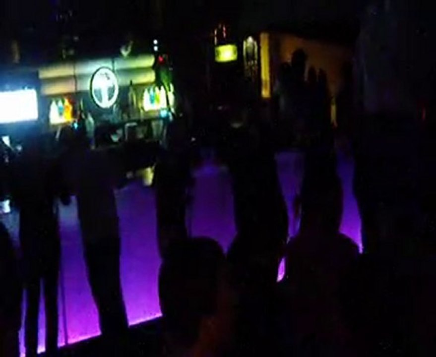 IMGP0100  video  nvaap  soirée  du vend 22 oct  2010 au PURE