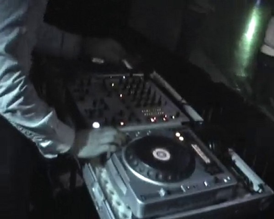 Maxime Florent , Kevin D & Axel Hutin Live @ Acropolis