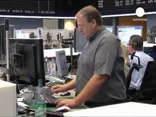 Borsa: Milano in calo, stress test non placano i mercati