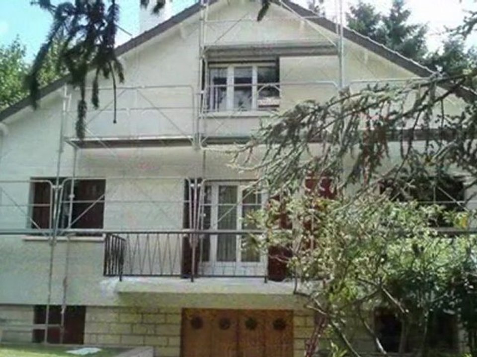 Ravalement par isolation extérieure réalisé sur une maison à Neuville sur Oise par l'entreprise inter-facades (Herlbay, 95220)