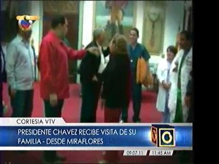 Presidente Chavez recibe visita familiar