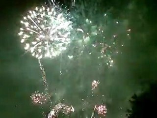 Feu d'artifice St Hilaire des Loges le 09/07/2011