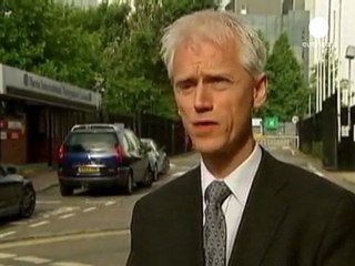 Murdoch "solidale" coi giornalisti. Oggi l'ultimo News...