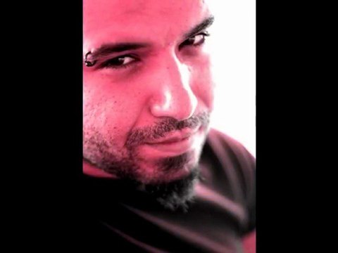 Yarınlara bir adım kala. Şiir ve yorum Nevin Işık. Vokal Kadim Tekin