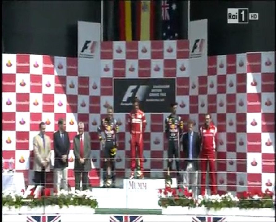 Premiazione GP  Gran Bretagna 2011 Alonso + Inno Italiano
