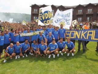 Taraftar Topuk Yaylası'na akın etti