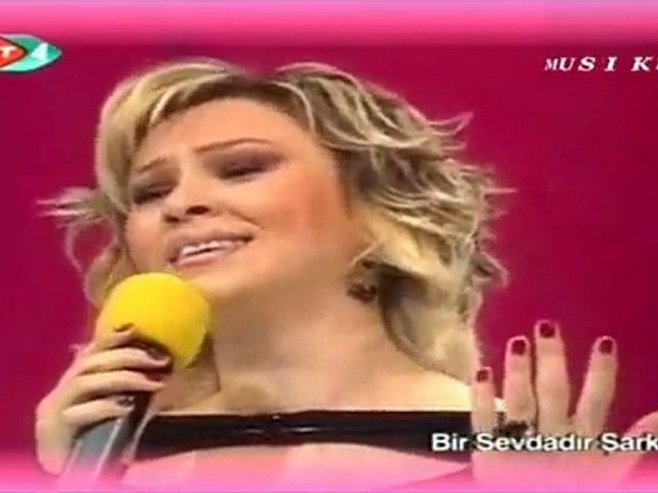 Nazli kanaat - Özlediğim şarkısın kulaklarımda.HD