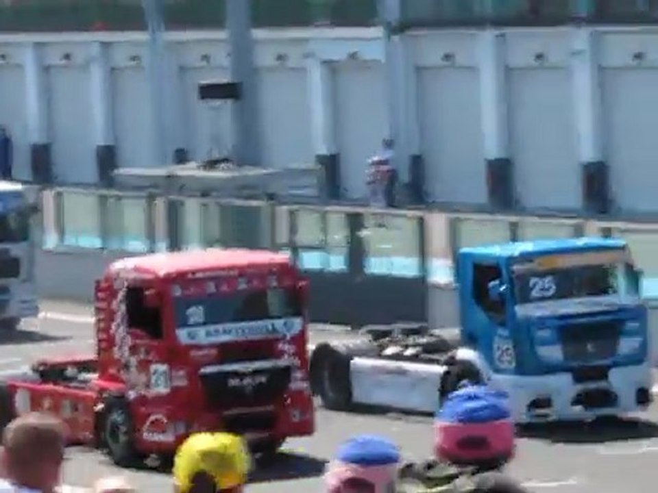 Gp camion Magny-cours 2011 - Départ course 1 camion