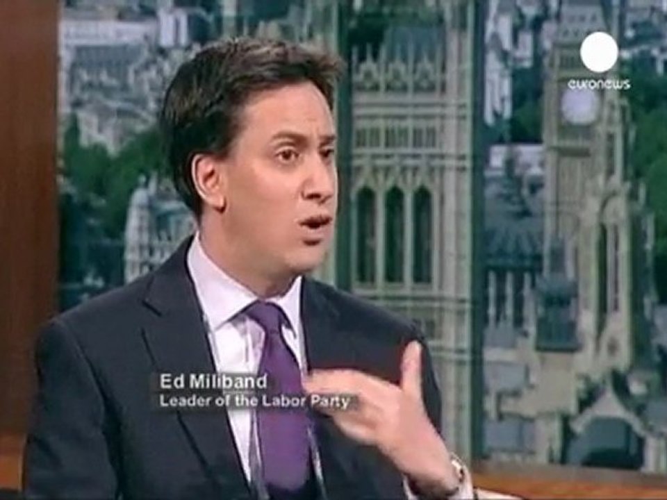 Murdoch in London to save BSkyB deal