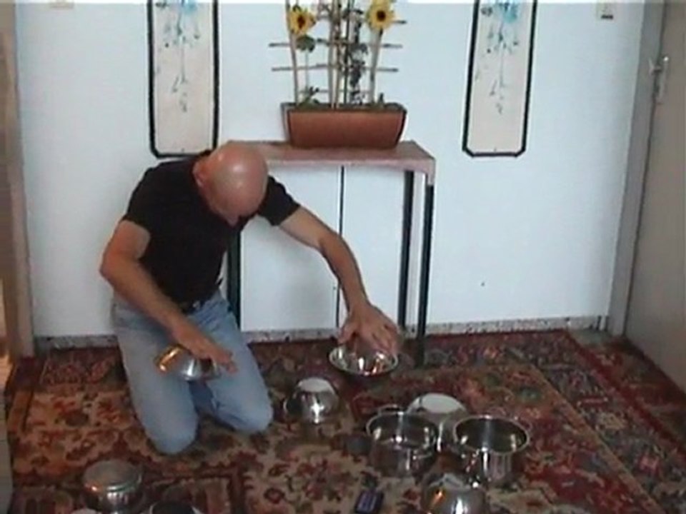 Miroslaw magola alias magnetic man presents videoclips of his magnetic abilities.