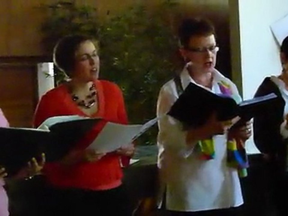 Hello young Lovers chanté par les Jazzpotes juste avant le concert (répétition)