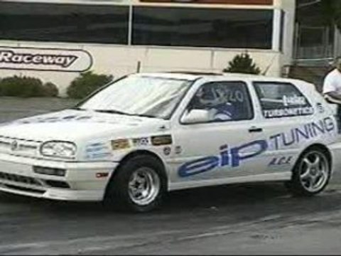Drag Racing VW Golf vs Twin Turbo Supra