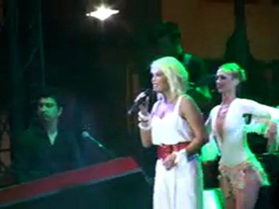 Kdz. Ereğli, Ajda Pekkan-7; Petrol