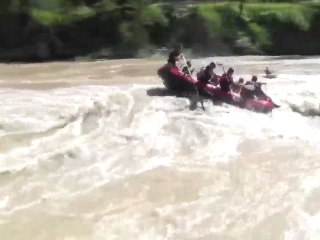 Quand Piqué tombe à l'eau à cause de Shakira...