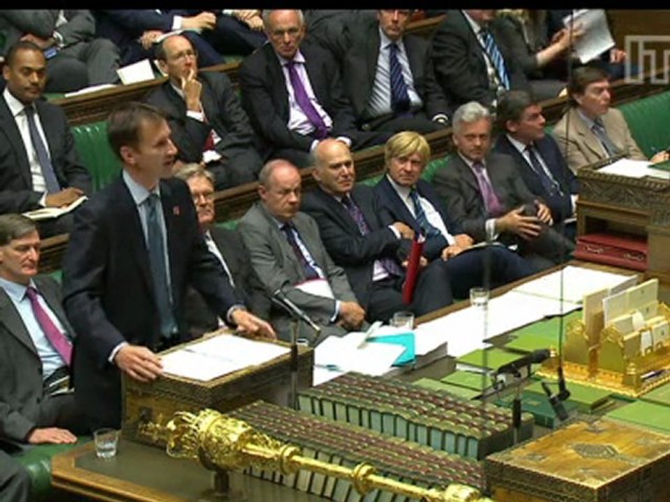Hunt refers BSkyB bid