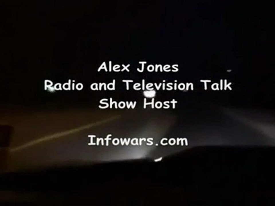Alex Jones Handkamera Car Crash (Drama)