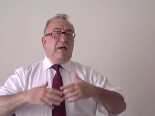 LA MARCHE IRESISTIBLE DU NOUVEL ORDRE MONDIAL_Serge Blisko dénonce les dérives