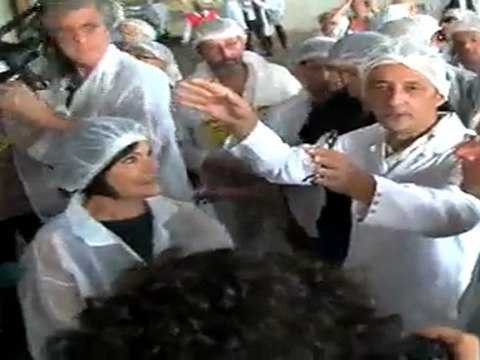 François Hollande rend visite aux netcacao et fralib