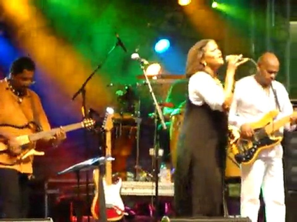 Jocelyne Beroard et Soft "Ké sa lévé" - 10 juillet 2011