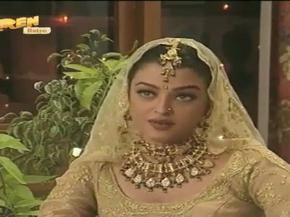 Aishwarya Rai On Sets- Aur Pyaar Ho gaya - 1998