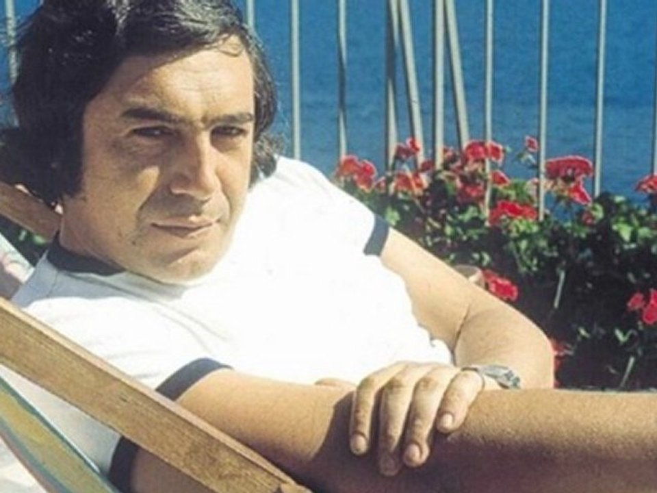 Tanju Okan - Yalnız Yaşıyorum