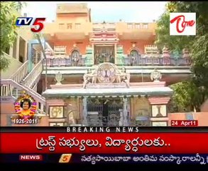 Tears, tributes as devotees mourn Sathya Sai in Puttaparthi - 02
