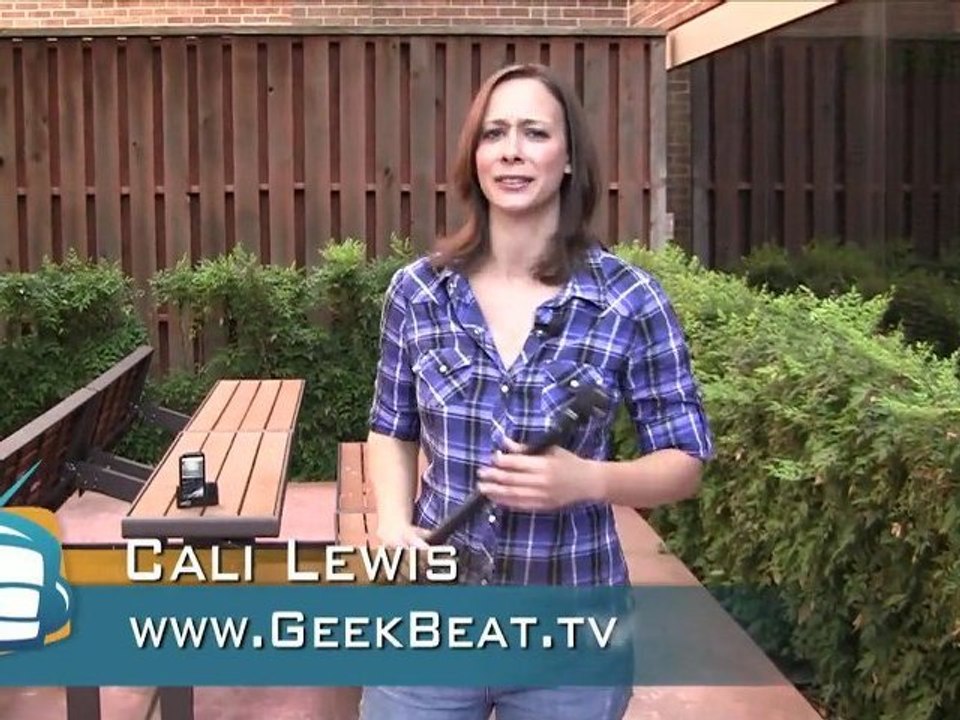 Making new gadgets from old parts and robot photographer! - GeekBeat.TV