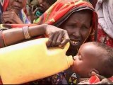 Tens of thousands flee African famine