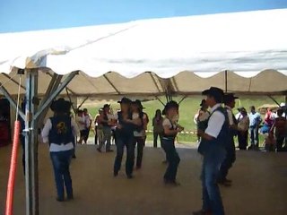 Razer sharp avec le groupe "Okies"