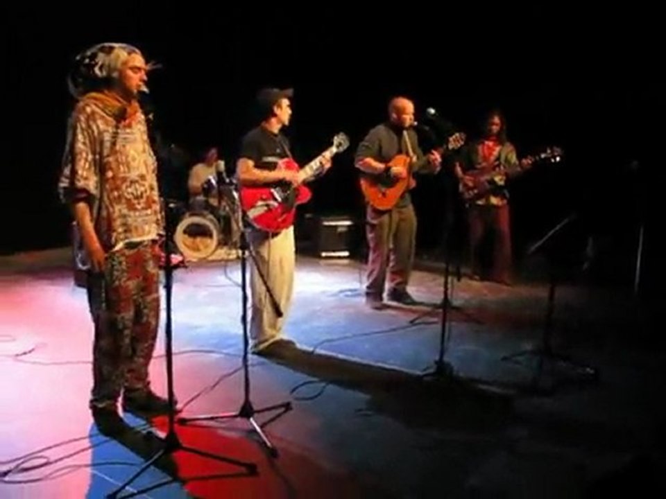 La premiere des yippies Zélé- Carton rouge