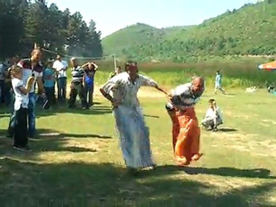 AKTANLAR çuval yarışı.