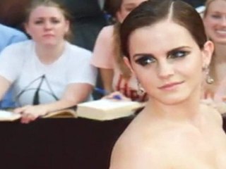 Video herunterladen: Emma Watson Dazzles At Harry Potter Premiere In New York