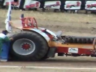 New01 Tracteur Pulling  2008