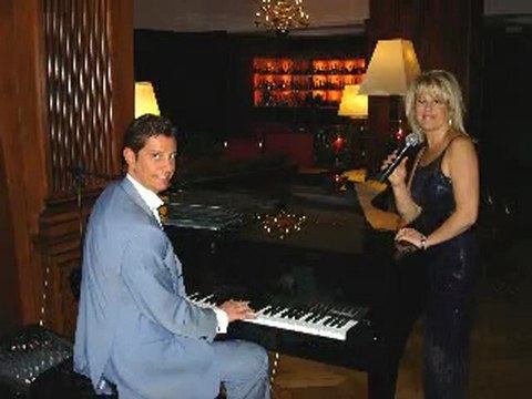 REF: DFVK8 DUO FEMALE VOCALIST + KEAYBOARDIST - SINGER showtimeargentina.com.ar