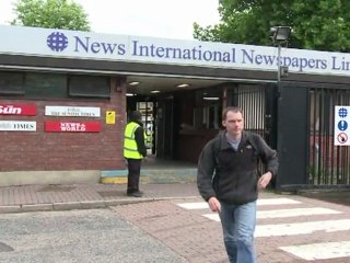 Gordon Brown acusa a medios de Murdoch de emplear criminales