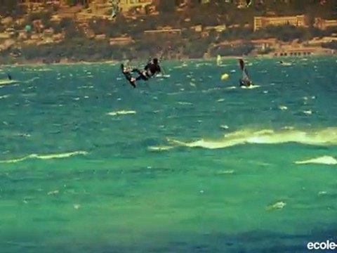 kite surfing at the beach Almanarre - Kite surf à Hyères - Giens