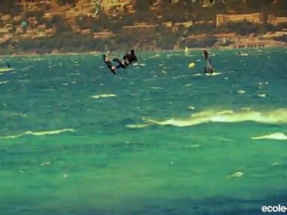 kite surfing at the beach Almanarre - Kite surf à Hyères - Giens