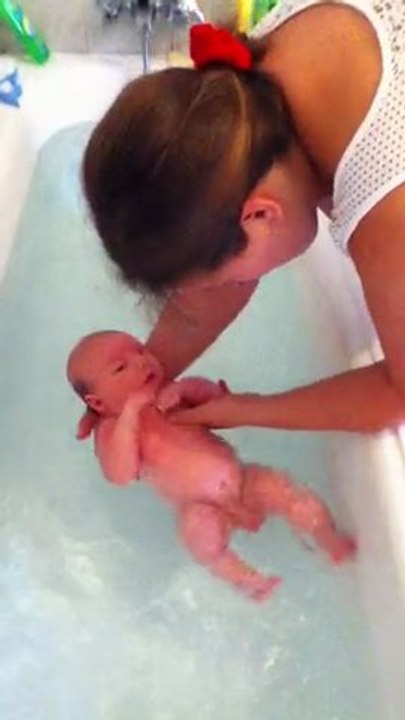 Sasha dans la baignoire