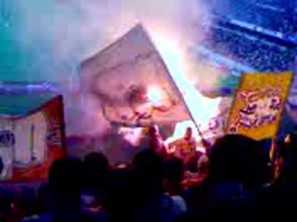 Crackage dans le bloc des SA psg-lille